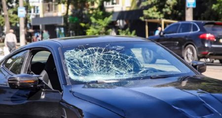 У Дніпрі на Богдана Хмельницького автівка збила пішохода: що відомо (ФОТО)