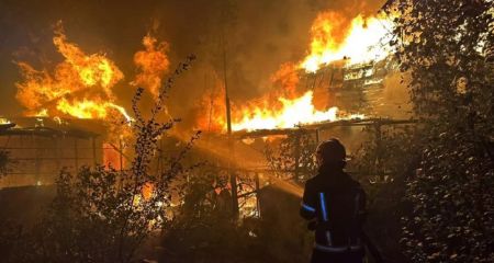 У Зеленодольську палав будинок (ФОТО)