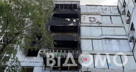 Поврежденные дома и разбитые автомобили: как Днепр приходит в себя после ракетного удара (ФОТО, ВИДЕЕО)