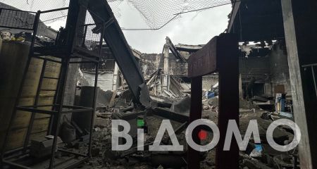Ракетный удар по Кривому Рогу: уничтожено частное предприятие и поврежден его автопарк (ФОТО, ВИДЕО)