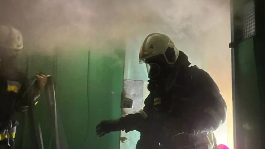 У Дніпрі згоріла квартира у багатоповерхівці (ФОТО)