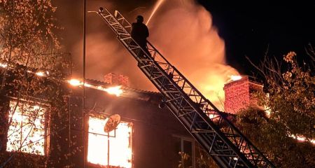 Вночі ворог атакував два райони Дніпропетровщини: виникли пожежі, пошкоджена інфраструктура (ФОТО)