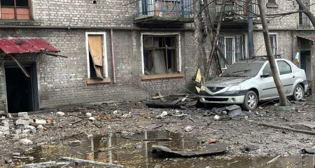 Массированный удар БпЛА по Каменскому: из-под завалов дома достали тело мужчины