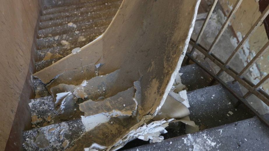 У Кривому Розі частково обвалився технічний поверх будинку (ФОТО, ВІДЕО)