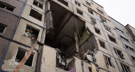 Третьего человека ещ...