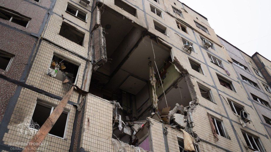 Третьего человека еще ищут: мэр Днепра уточнил ситуацию по поводу последствий ночного удара по многоэтажке (ВИДЕО)