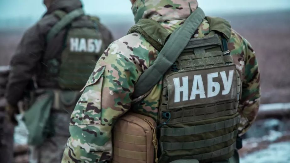 Чи не запускаються зараз сценарії м’якого транзиту влади?