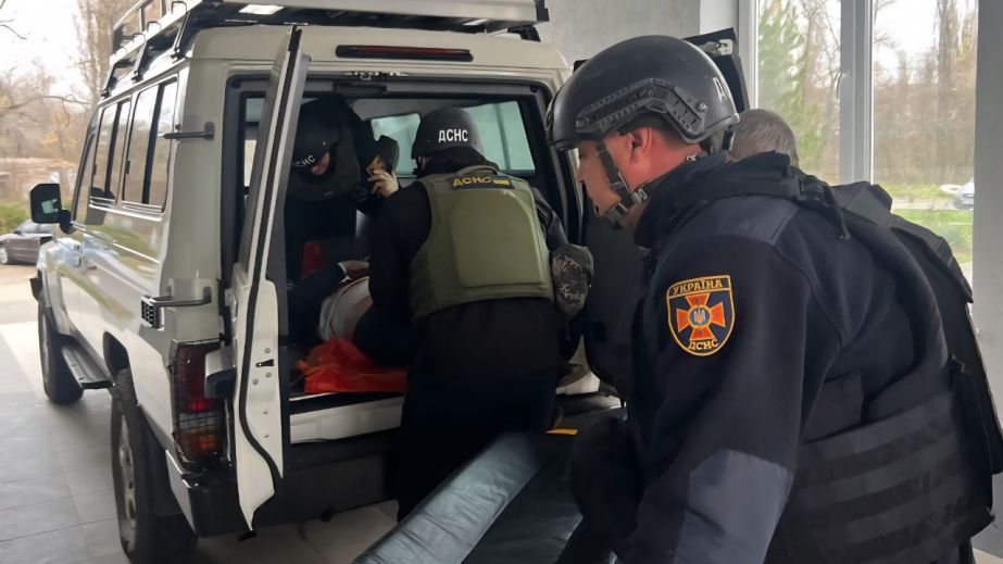 В результате артобстрела Никополя погибли мужчина и женщина (ФОТО)