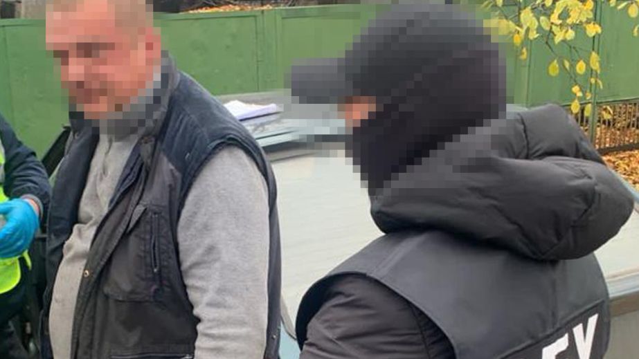 На Днепропетровщине охранник железной дороги "штамповал" дома фальшивые медсправки об инвалидности