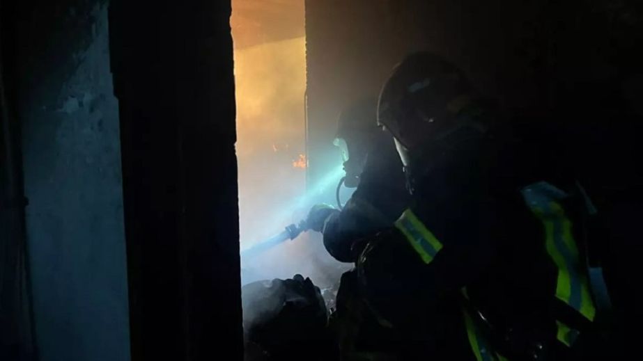 В Каменском вспыхнул пожар в многоэтажке (ФОТО)