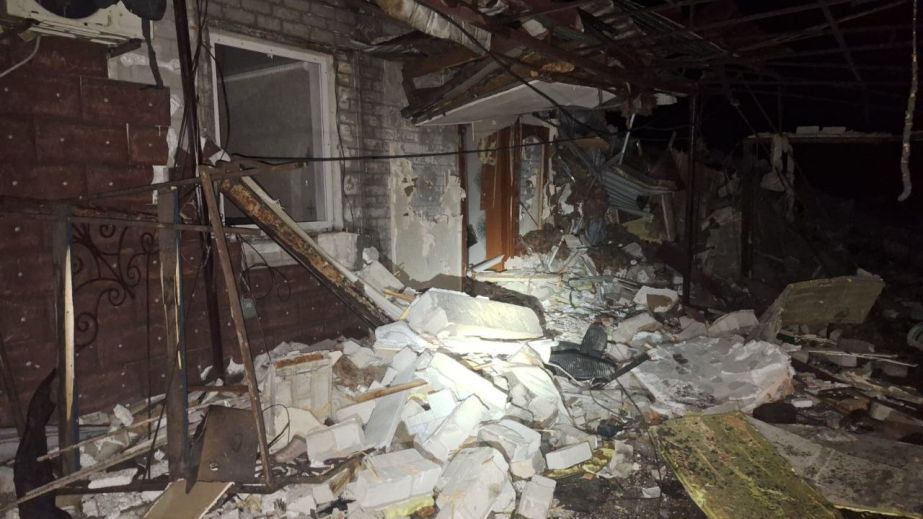 Вночі ворог атакував два райони Дніпропетровщини: є руйнування, постраждали люди (ФОТО)