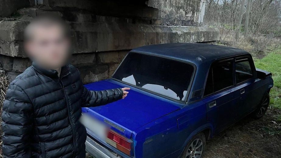 Відбуксирував під покровом ночі: у Марганці 20-річний хлопець викрав автомобіль ексчоловіка своєї матері (ФОТО)