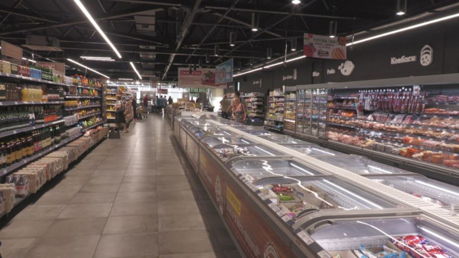 Державну "зимову тисячу" приймають у мережі АТБ (ВІДЕО)