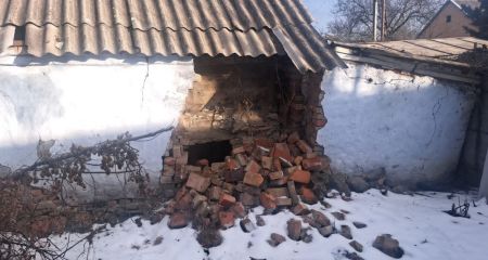 В течение дня 5 февраля россияне обстреливали три района Днепропетровской области: погибла женщина