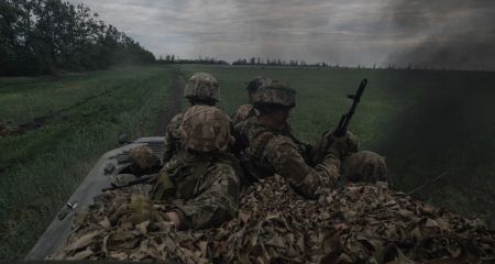 Как воины бригады из Днепропетровщины "Холодный Яр" отрабатывают навыки на БМП (ФОТО)