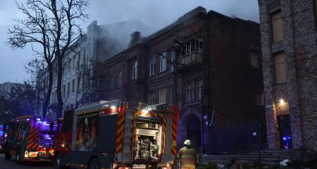 В Днепре из горящей квартиры спасли пенсионера (ФОТО)