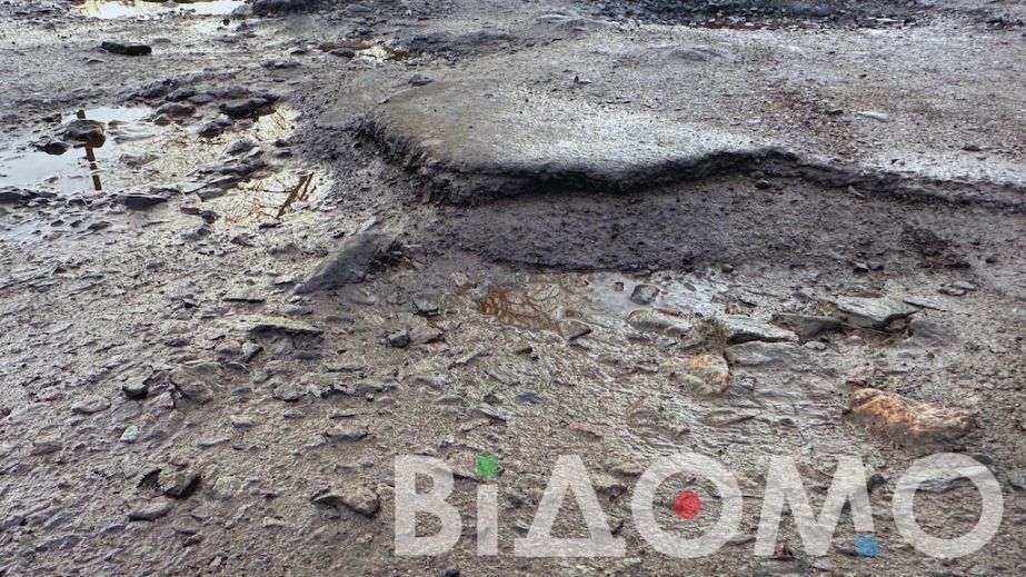 На Дніпропетровщині ремонтують критично важливі дороги (ВІДЕО)