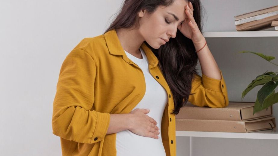 На Днепропетровщине полицейские спасли беременную женщину с сильным кровотечением