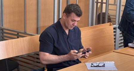 Нардеп Тищенко прибув до суду у Дніпрі після примусового приводу у справі про напад на ексвійськового