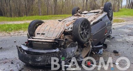 В Днепре пьяный водитель сбил пешехода и опрокинул автомобиль на крышу (ФОТО, ВИДЕО)