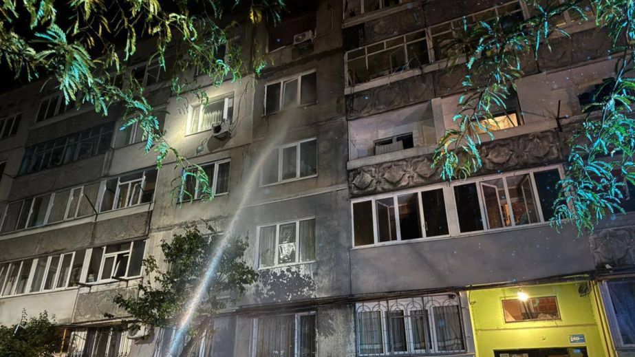 Вночі росіяни атакували Дніпропетровщину понад 20 разів: двоє людей дістали поранень (ФОТО)