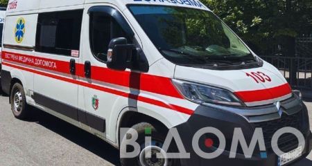 На перехресті у Дніпрі чоловіку раптово стало зле: його госпіталізували (ФОТО)