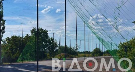 Понад 41 кілометр доріг Нікопольського району накрили антидроновими сітками: у ДніпроОВА розповіли про захист прифронтового району