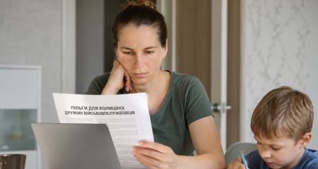 Житлові гарантії та пільги після розлучення: в Україні пропонують захистити колишніх дружин військовослужбовців