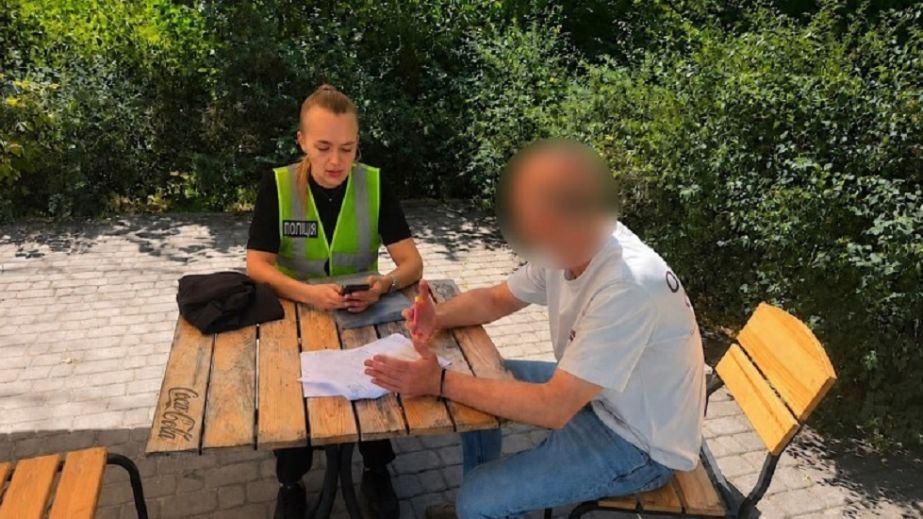 Переплатили почти 700 тысяч грн за свет: в Днепре сообщили о подозрении директору коммунального предприятия