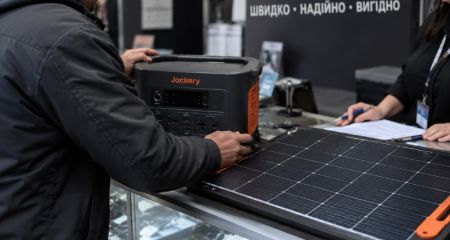 Замість "Нової пошти" &ndash; у ломбард: мешканець Кривого Рогі обіцяв відправити речі колишньої, але здав їх за гроші