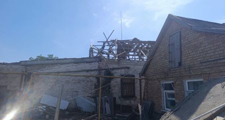 Понад 10 атак дронами, є поранена та руйнування: окупанти вдарили по двох районах Дніпропетровщини