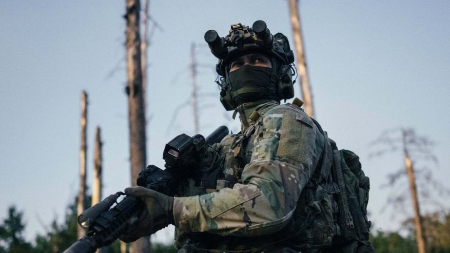 Ресурс — сильнейшим: почему судьба войны решается в землянках, а не в кулуарных переговорах Вашингтона и Москвы