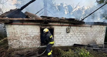 Двоє дітей постраждало під час пожежі у приватному будинку Дніпра