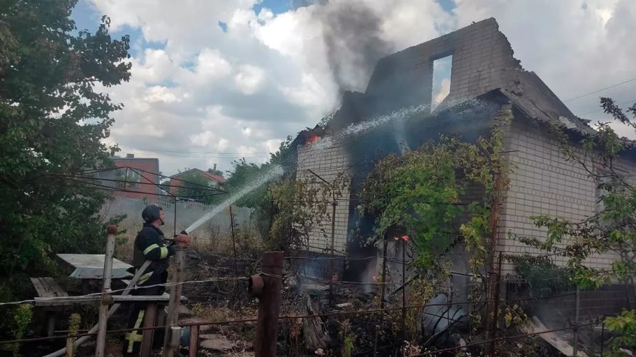На Днепропетровщине выгорел до основания дачный дом