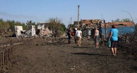 У ДСНС показали наслідки ворожого влучання по дачному кооперативу у Дніпровському районі (ФОТО)