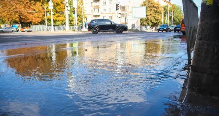 У Дніпрі на Незалежності утворився вселенський потоп (ФОТО)