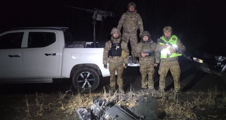 Нацгвардійці показали залишки "шахеда", збитого вночі над Дніпропетровщиню (ФОТО)