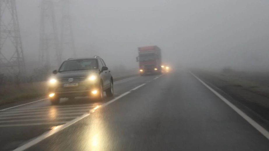 Водіїв Дніпра попередили про сильний туман на дорогах