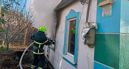 У Кривому Розі на пожежі загинула жінка та постраждав чоловік (ФОТО)