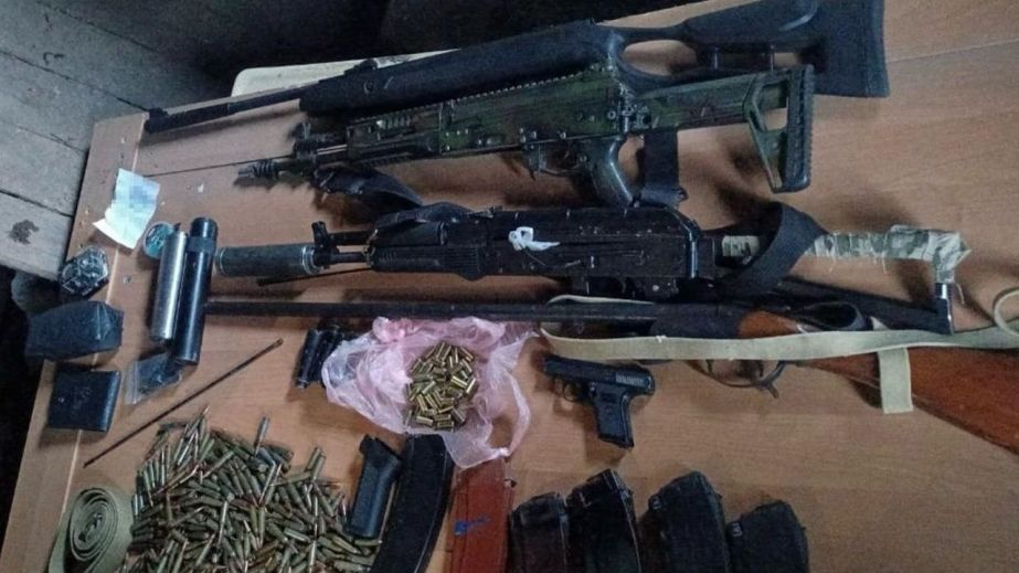 СБУ задержала банду торговцев трофейным оружием из Днепропетровской области