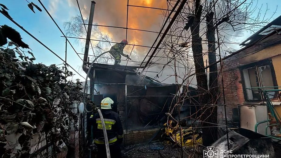 В Днепре во время пожара в доме мужчина получил сильные ожоги (ФОТО)