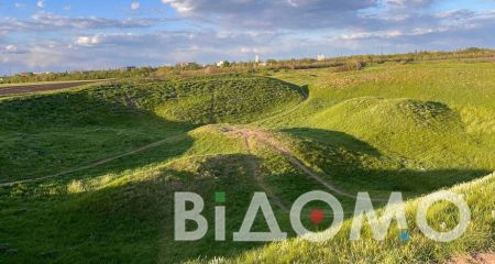 Как выглядит мистический "Мавринский майдан" на Днепропетровщине (ФОТО, ВИДЕО)