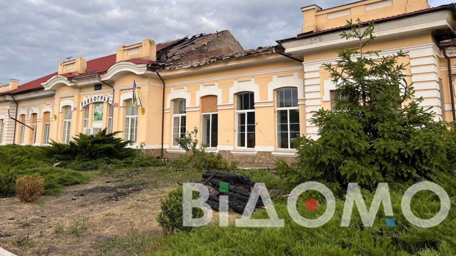 Як виглядає залізничний вокзал у Павлограді після сильної пожежі (ФОТО, ВІДЕО)