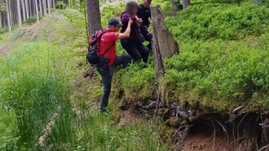 Жителька Дніпропетровщини поїхала до Карпат та заблукала (ФОТО)
