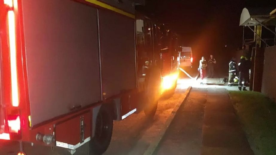 У Дніпрі під час пожежі у будинку врятували чоловіка (ФОТО)