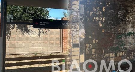 Від нових до іржавих і розмальованих: як у Кривому Розі виглядають зупинки (ФОТО, ВІДЕО)