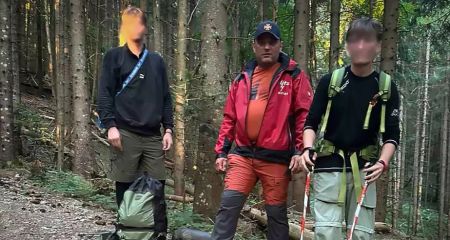 Почалася паніка: на Закарпатті у горах врятували туриста з Дніпропетровщини (ФОТО)