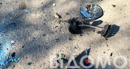 В Днепре пьяный водитель влетел в столб и скрылся с места аварии (ФОТО)