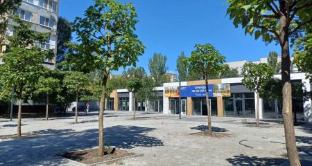 В Днепре на Победе строят ТРЦ и сквер: что уже сделали (ФОТО)