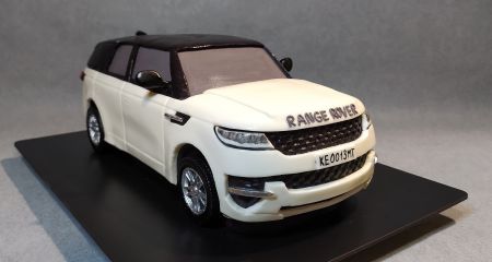 В Днепре приготовили съедобный автомобиль Range Rover (ФОТО)